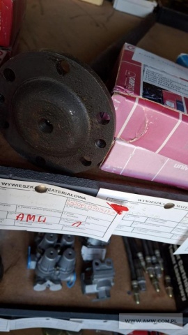 Części samochodowe (AUTOSAN, KAMAZ, UAZ) - pakiet zawierający 149 poz. asort. (wg oddzielnego wykazu), w tym m.in.: czujniki, drzwi prawe, głowica cylindrów, krzyżaki wału napędowego, mechanizm kierowniczy oraz różnicowy, pierścienie, pompa wody, półosie, resory tylne, skrzynia odbioru mocy, tarcze dociskowe sprzęgła, uszczelki, wały napędowe, zawory, zestawy panewek, zwrotnica osi przedniej itp. 